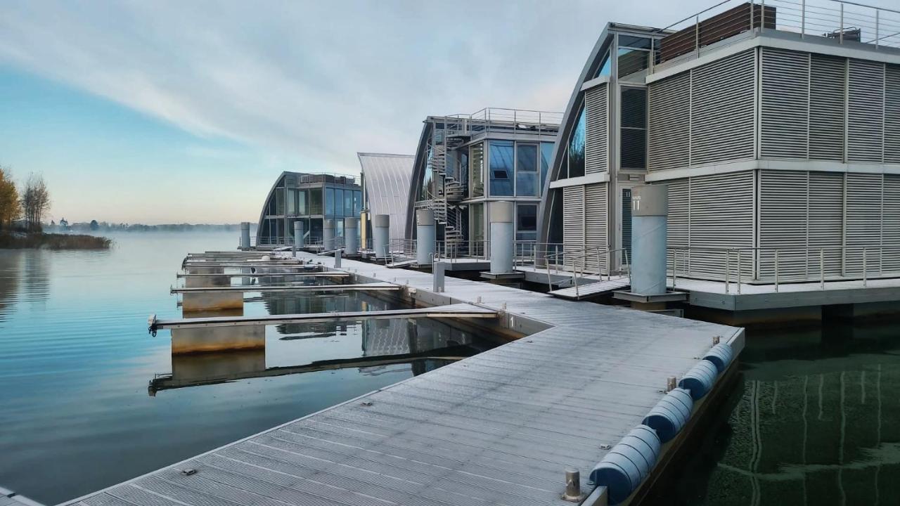 Schwimmendes Ferienhaus Sky Elsterheide Εξωτερικό φωτογραφία