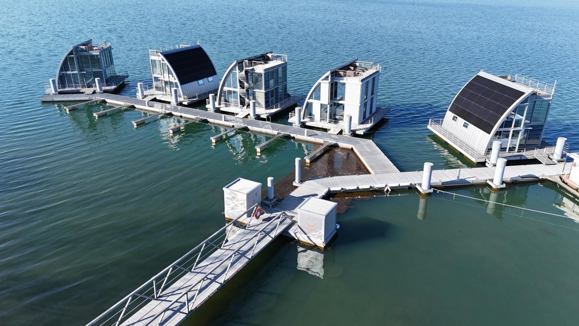 Schwimmendes Ferienhaus Sky Elsterheide Εξωτερικό φωτογραφία